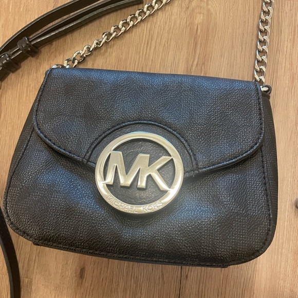 Michael Kors crossbody and wallet - Picture 3 of 7